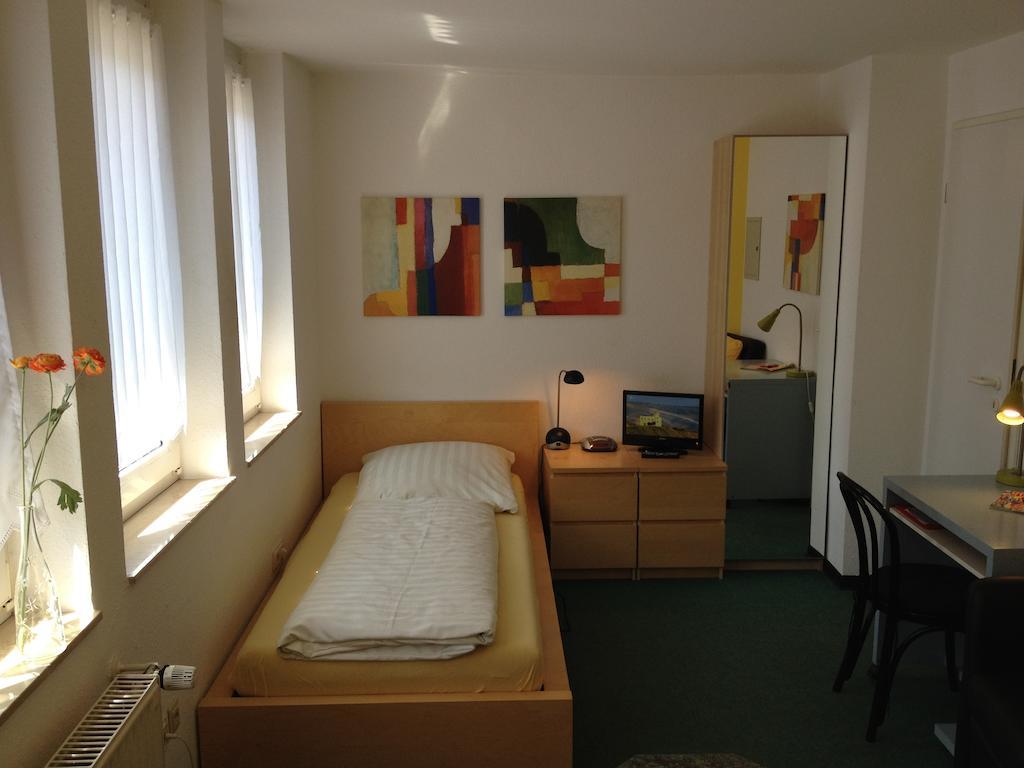 Apartmenthaus Somborn Bochum Zimmer foto