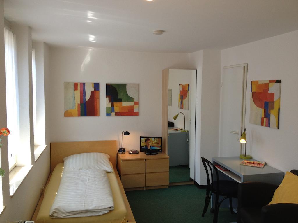 Apartmenthaus Somborn Bochum Zimmer foto