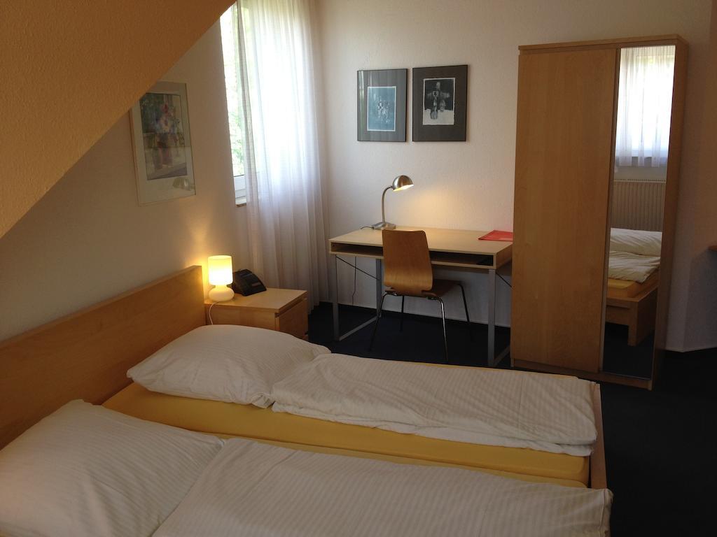 Apartmenthaus Somborn Bochum Zimmer foto